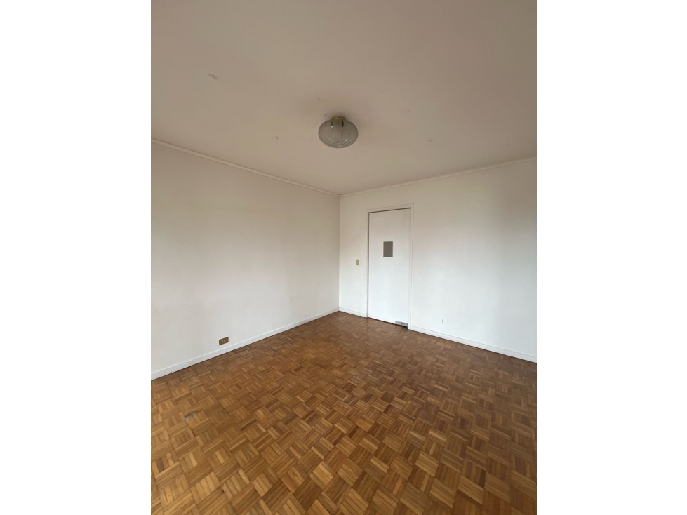 Vendo apartamento Sector La candelaria área 170m2 ideal para remodelar — foto 4