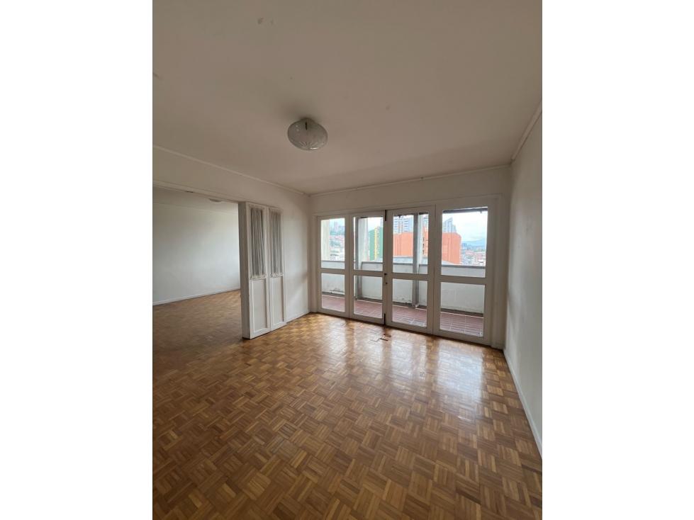 Vendo apartamento Sector La candelaria área 170m2 ideal para remodelar — foto 6