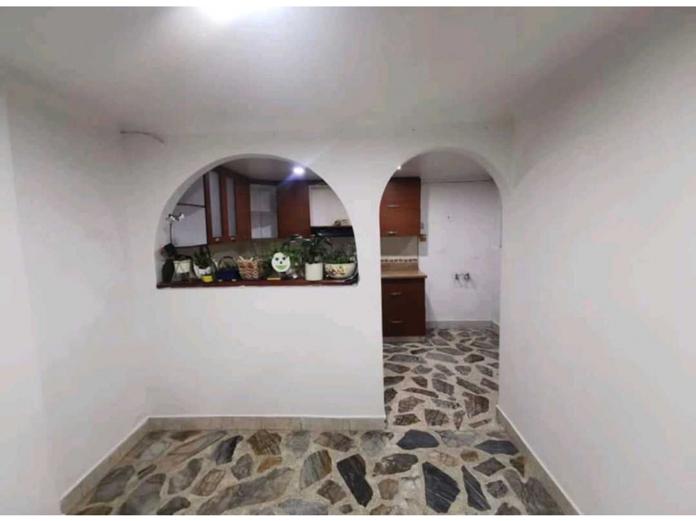 VENDO APARTAMENTO SEGUNDO PISO ALMERIA — foto 2