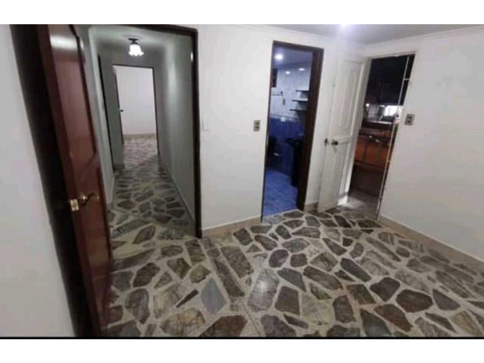 VENDO APARTAMENTO SEGUNDO PISO ALMERIA — foto 4