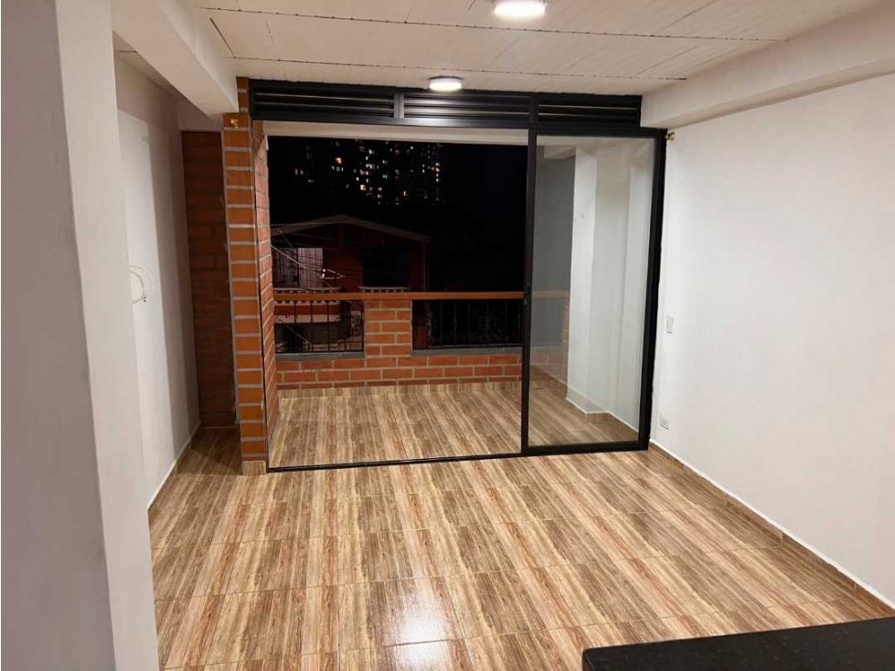 VENDO CASA SEGUNDO PISO BARRIO NUEVO - BELLO-TERMINADA
