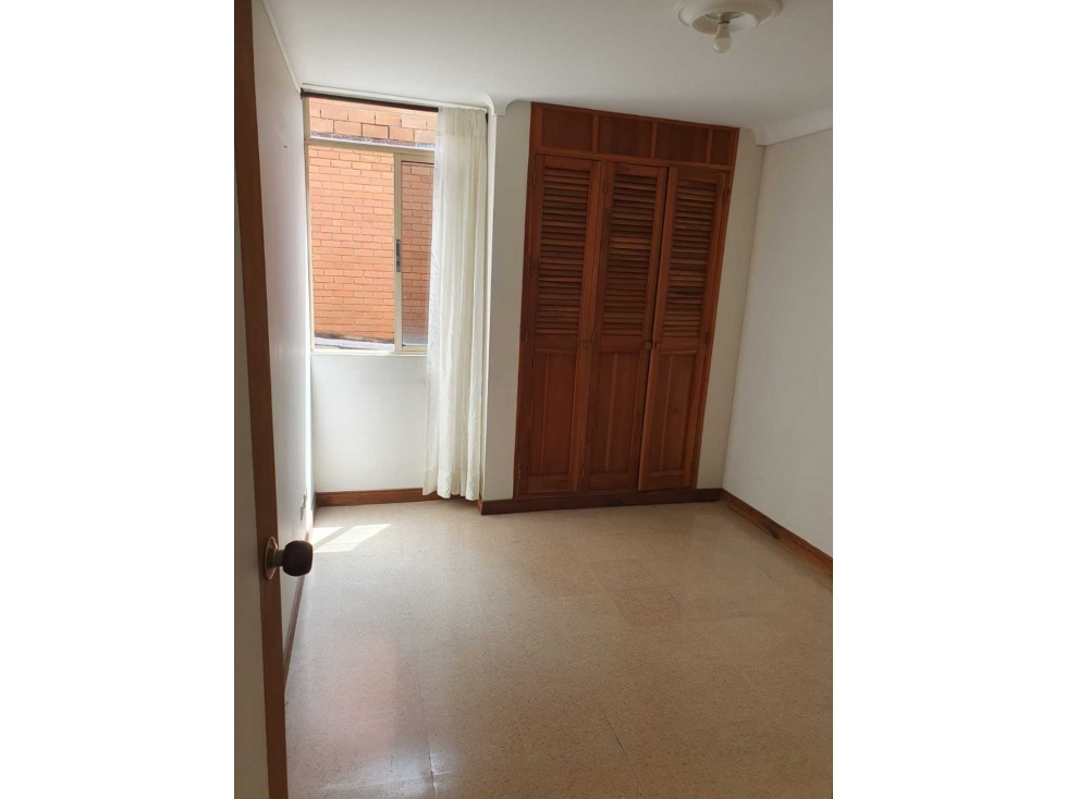 VENDO APARTAMENTO SEGUNDO PISO SECTOR ESTADIO — foto 4