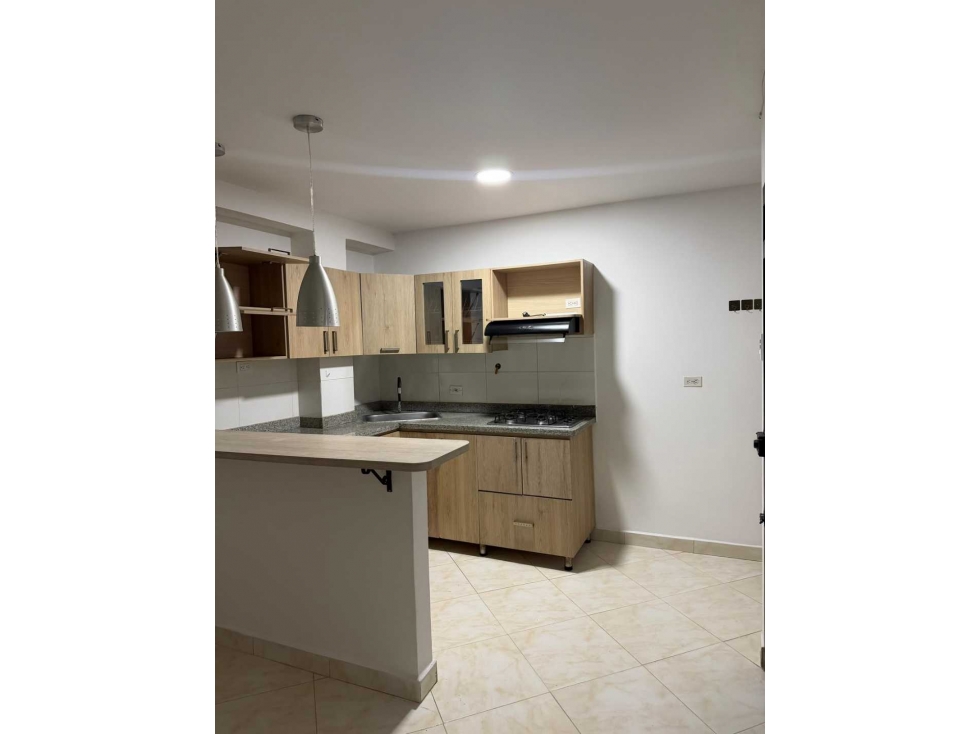 VENDO APARTAMENTO SEGUNDO PISO BARRIO FLORENCIA CERCA A LA 65 — foto 2