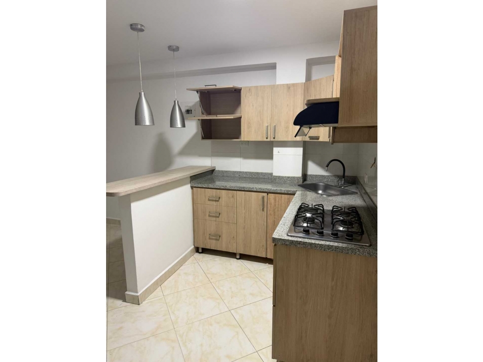 VENDO APARTAMENTO SEGUNDO PISO BARRIO FLORENCIA CERCA A LA 65 — foto 3