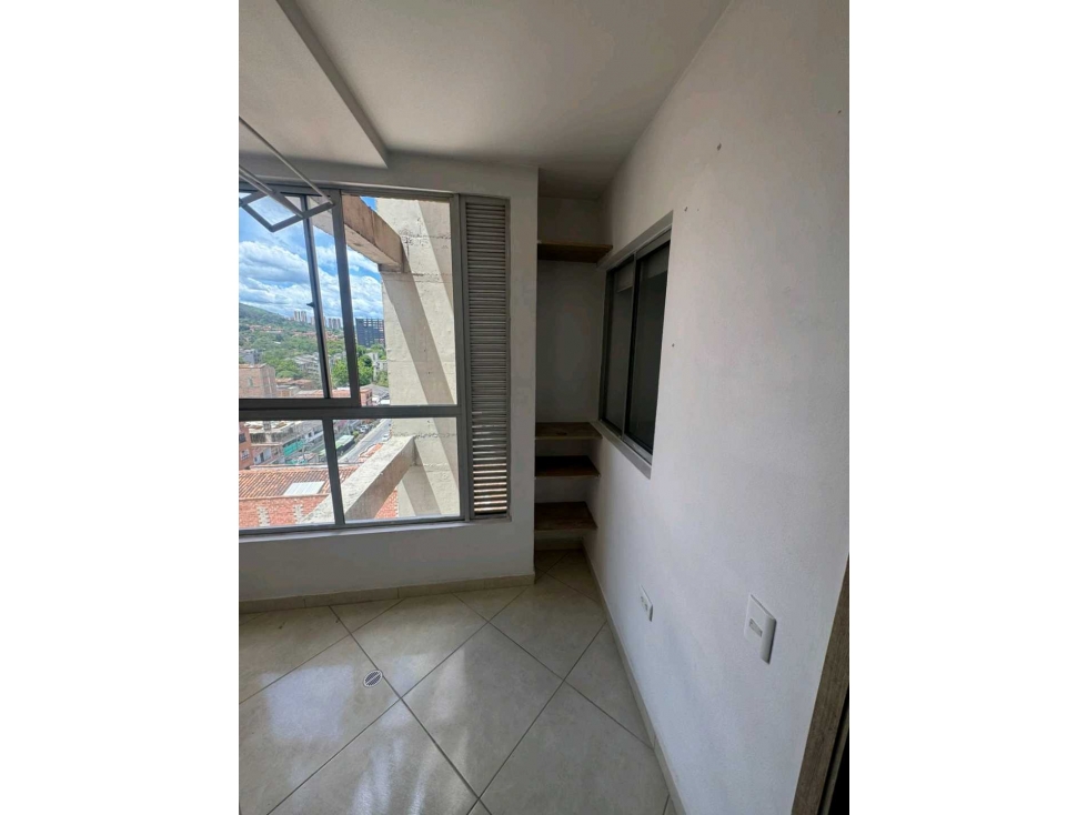 VENDO APARTAMENTO EN NIQUIA SEMI INTERNO PISO 10 CON PARQUEADERO — foto 2