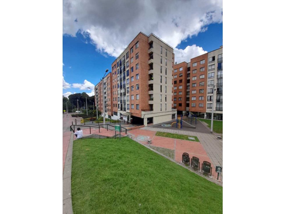 VENDO APARTAMENTO SEXTO PISO CON ASCENSOR PARQUEADERO Y DEPOSITO