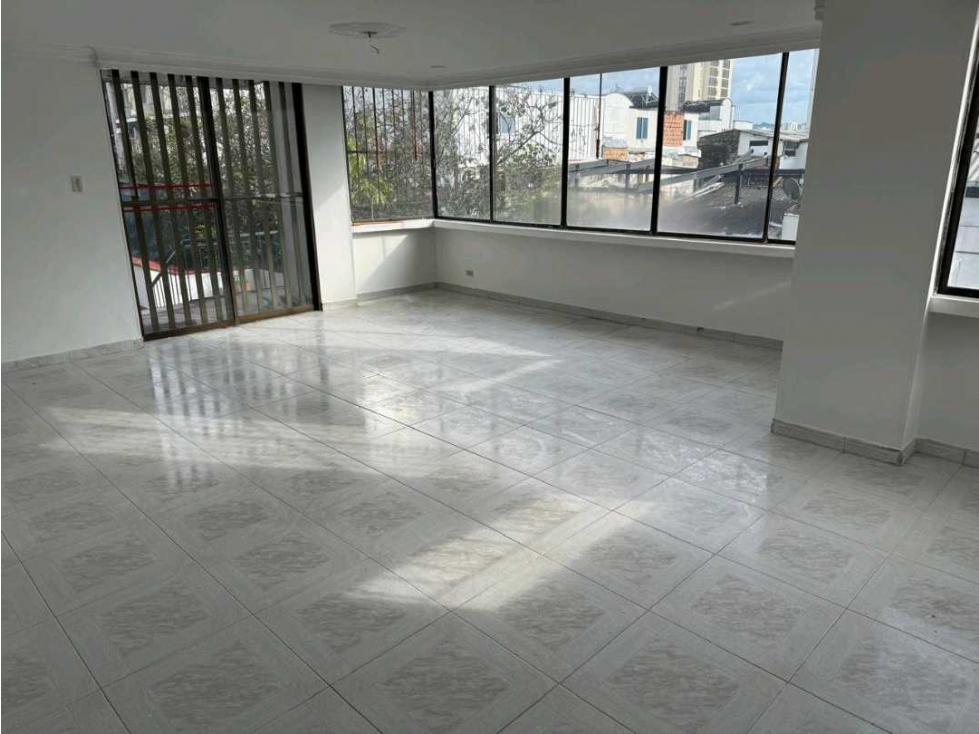 VENDO AMPLIO APARTAMENTO EN EL CENTRO DE PEREIRA PARA REMODELAR — foto 6