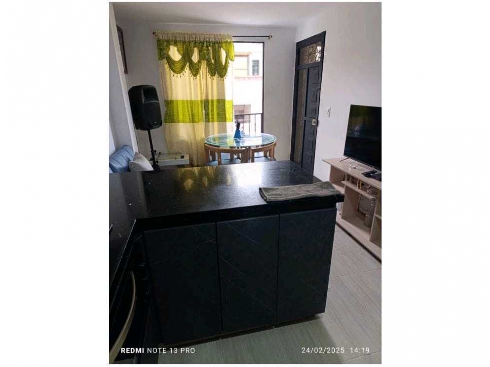 VENDO APARTAMENTO TERCER PISO BARRIO FLORENCIA-piso 3 — foto 2