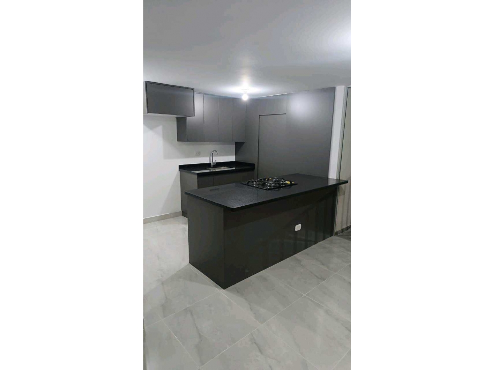 VENDO APARTAMENTO UBICADO EN ZONA DE ALTA VALORIZACIÓN EN DOSQUEBRADAS