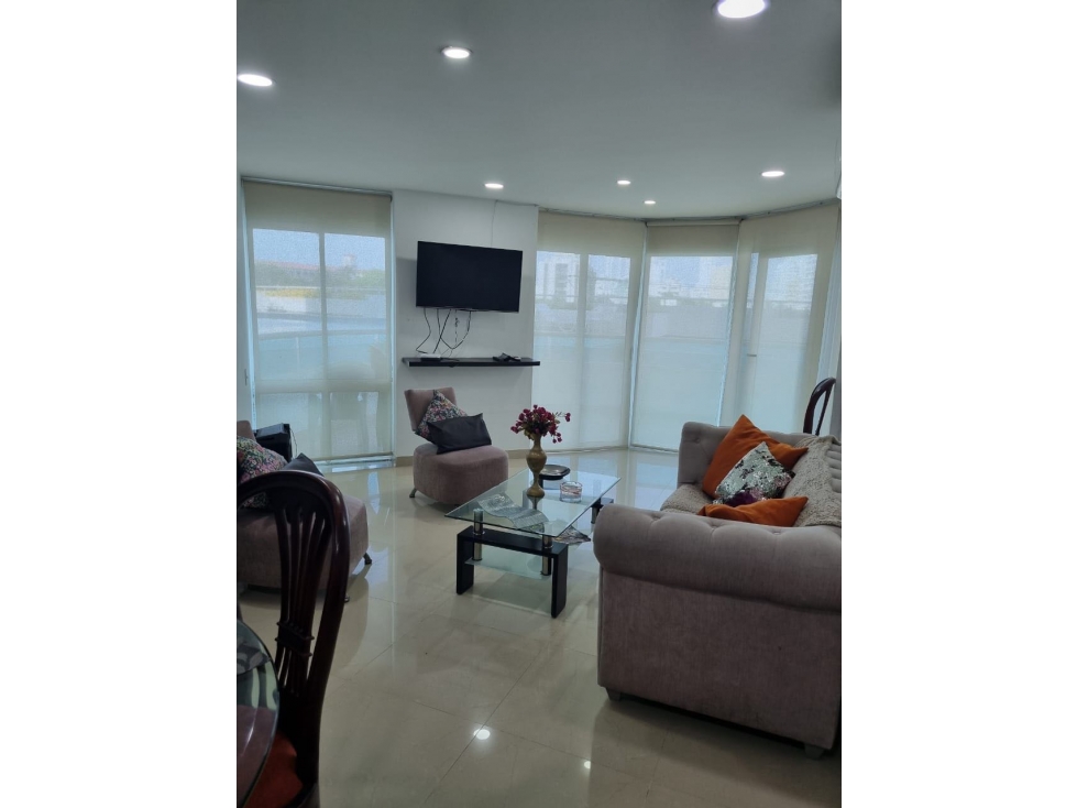 VENDO APARTAMENTO USO TURISTICO ED. TORRES DEL LAGO LAGUITO — foto 3