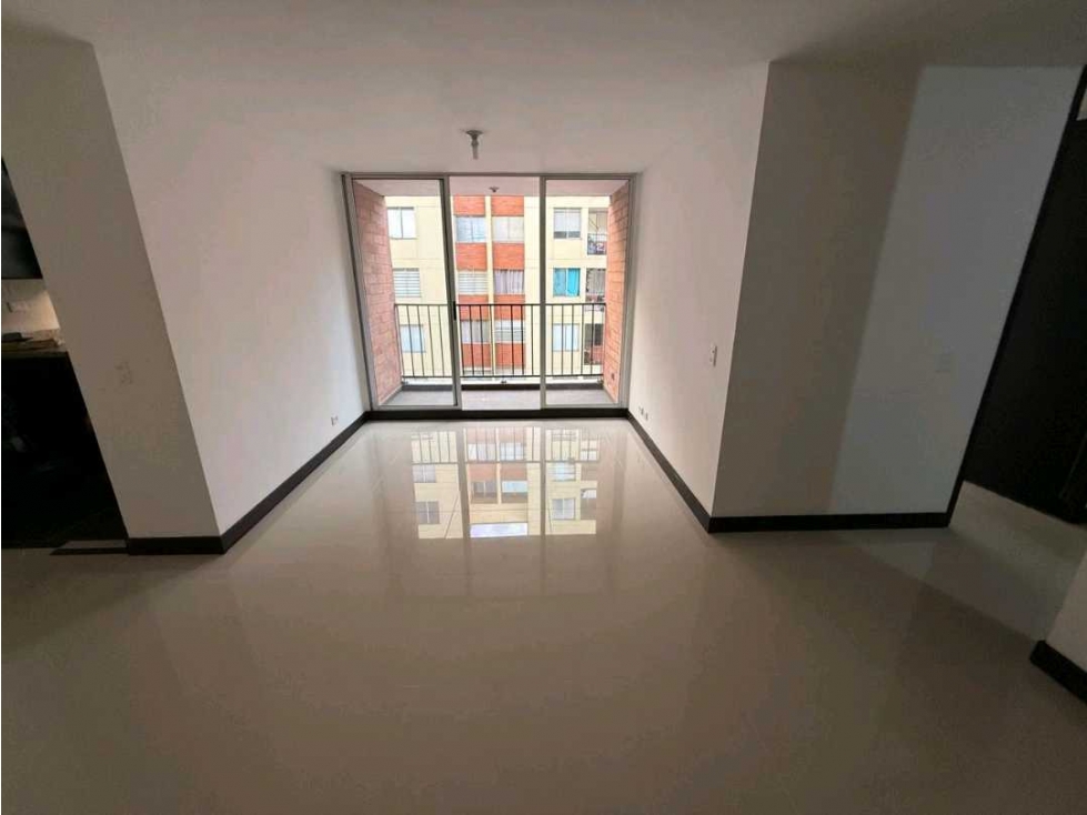 VENDO APARTAMENTO ZONA PLANA ENVIGADO BARRIO LA PAZ — foto 2