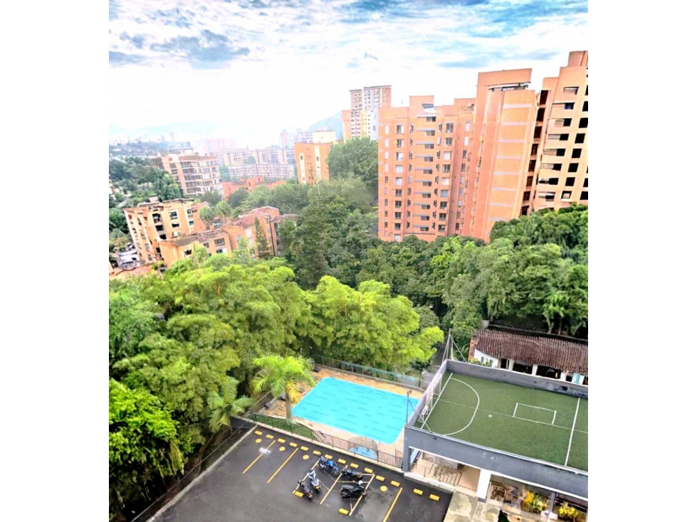 VENDO APARTAMENTOCON VISTA EN EL POBLADO CASTROPOL UNIDAD COMPLETA