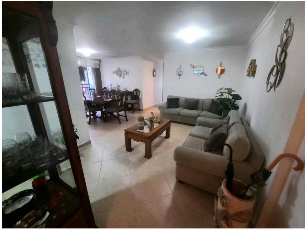 VENDO APARTAMENTO-ENVIGADO PARTE BAJA CERCA A TODO SECTOR OTRA PARTE — foto 2