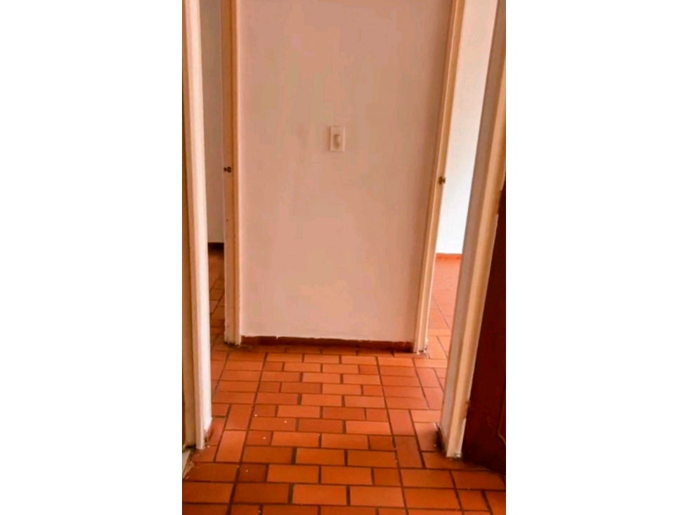 Vendo apartamentol norte de cali barrio torres de confandi 1er piso — foto 3