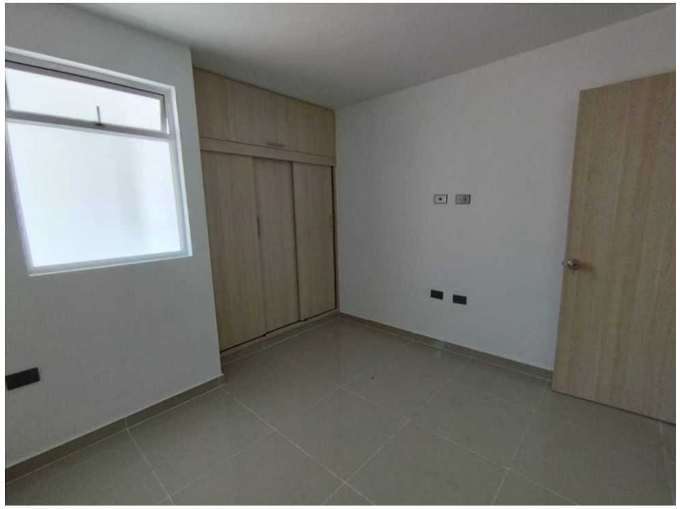 VENDO APARTAESTUDIO PISO 5 ACCESO POR ESCALAS CABAÑAS BELLO