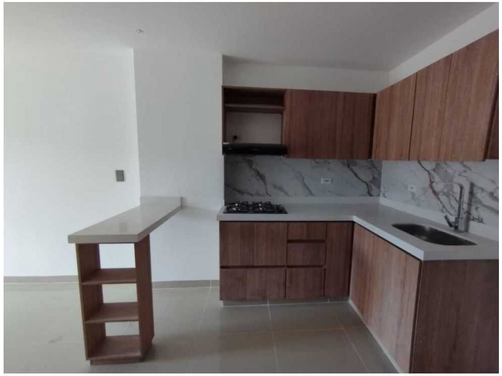 VENDO APARTAESTUDIO PISO 5 ACCESO POR ESCALAS CABAÑAS BELLO — foto 3