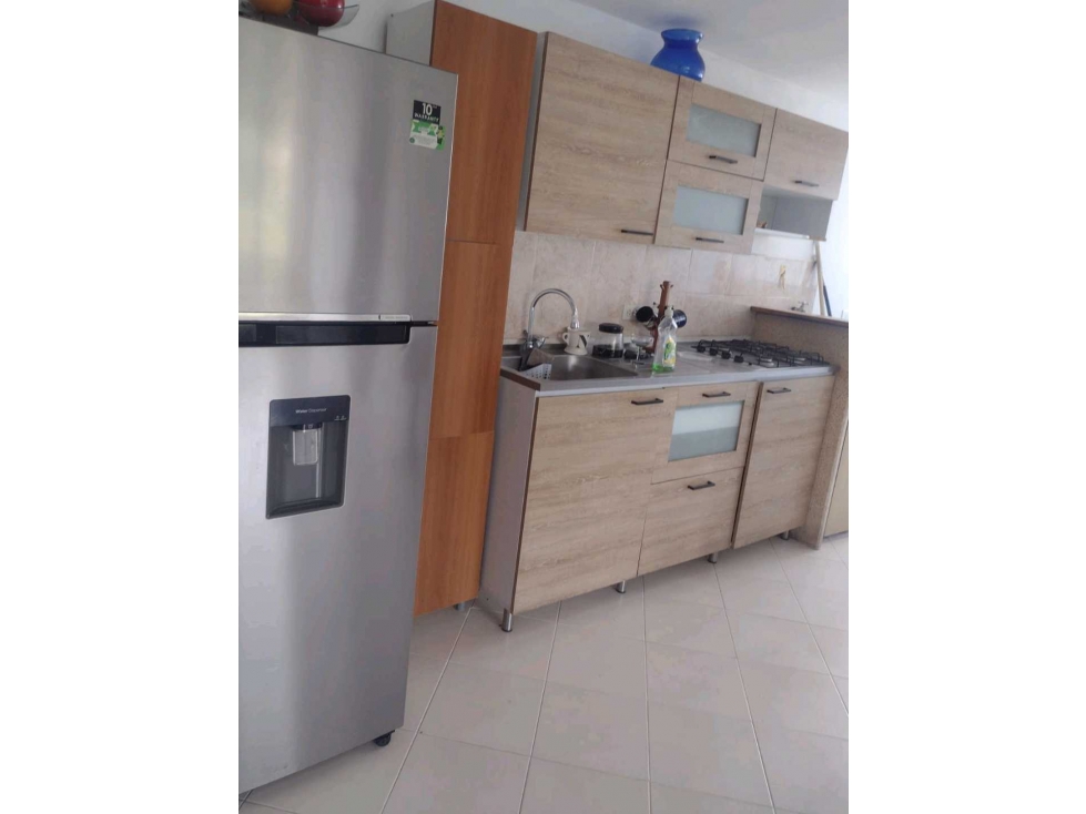 VENDO APT.LOS COLORES.CERCA MIXI.UNIDAD CON PISCINA. CANCHA DE FUTBOL — foto 2