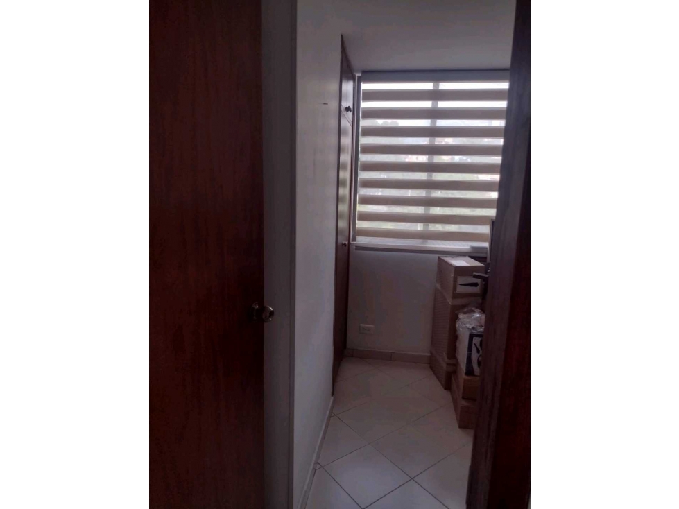VENDO APT.LOS COLORES.CERCA MIXI.UNIDAD CON PISCINA. CANCHA DE FUTBOL — foto 4