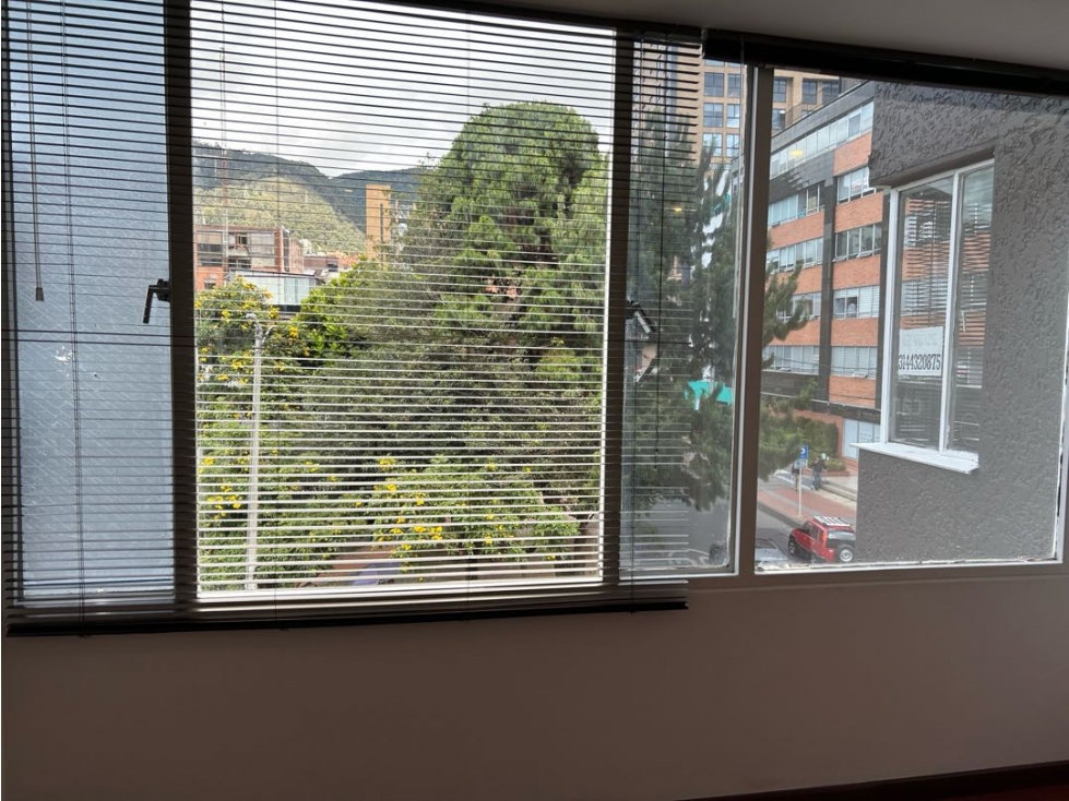 VENDO APTO 3 ALCOBAS Y ESTUDIO EN EL LAGO. REMODELADO — foto 2