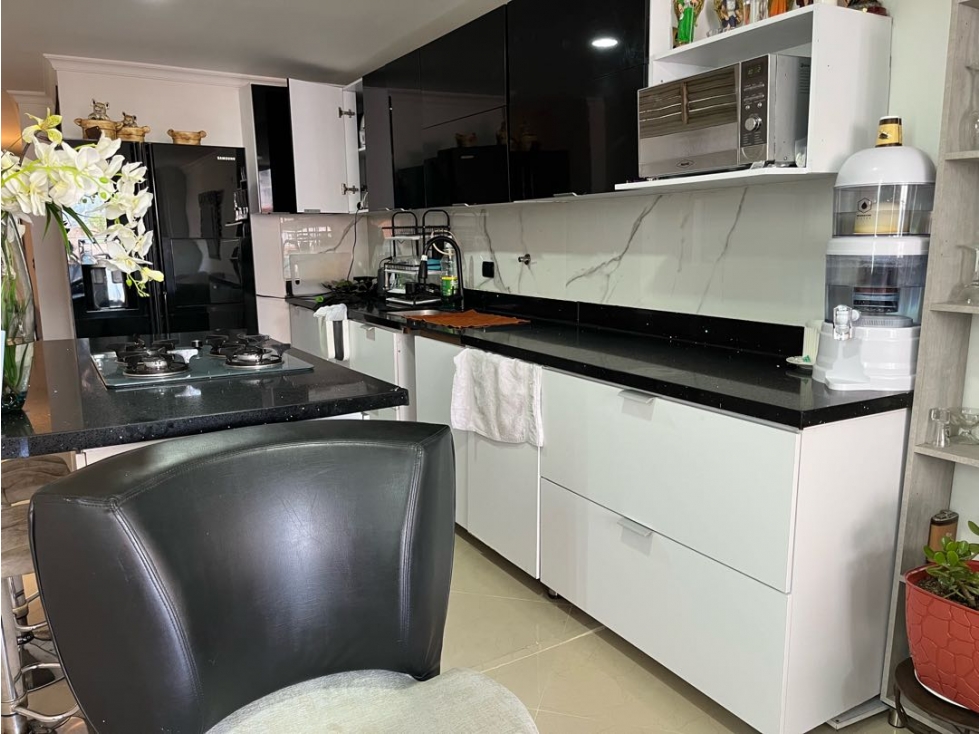 Vendo Apto 92m2 en El Dorado en Edificio con Parqueadero — foto 6