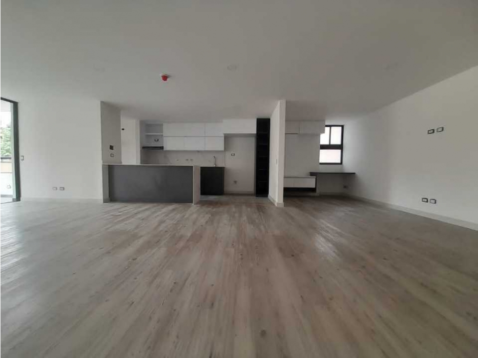 Vendo Apto Airbin Conquistadores Área 120.22 Mtrs, $890 Rentas Cortas — foto 3