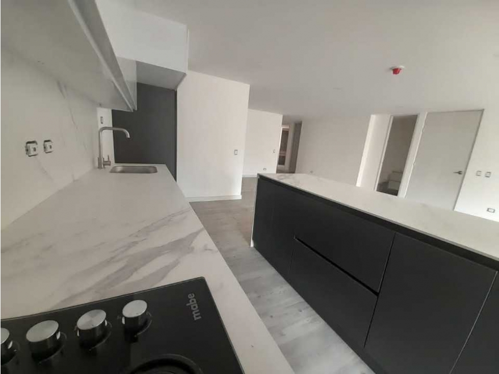 Vendo Apto Airbin Conquistadores Área 120.22 Mtrs, $890 Rentas Cortas — foto 4