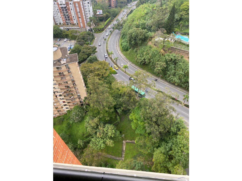VENDO APTO CASTELLON DE SAN DIEGO $690MM AREA 84MT2 PISO 18