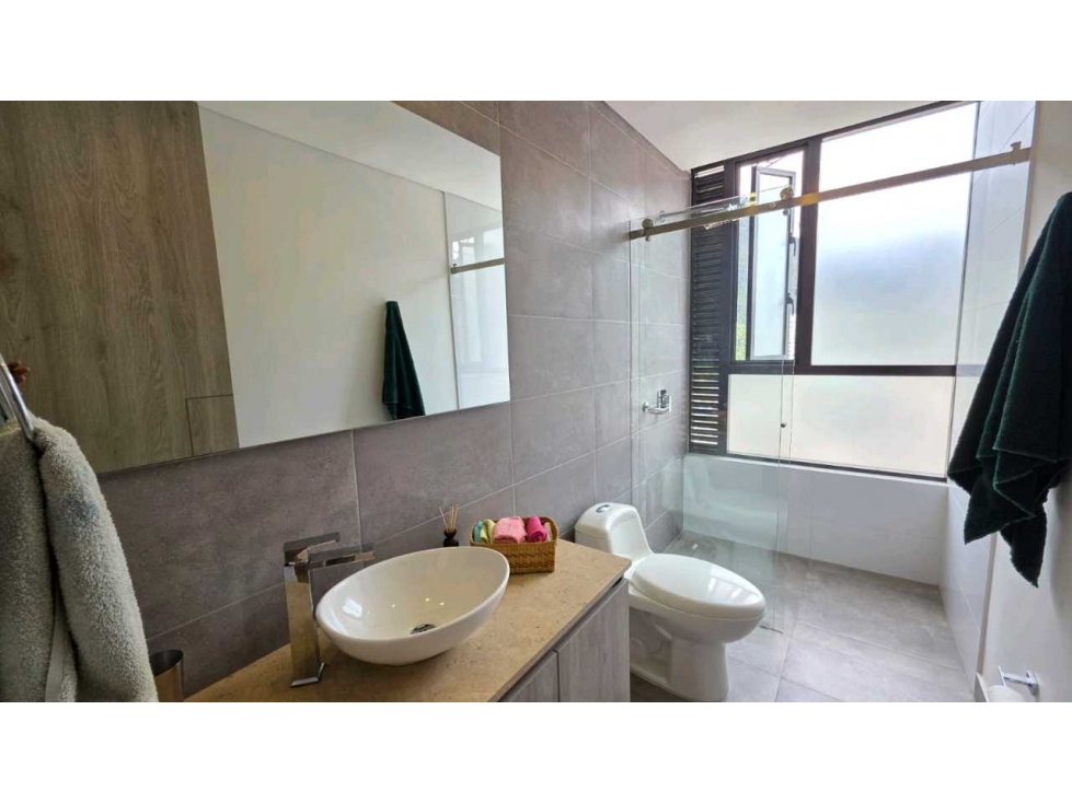 VENDO APTO. CENTRO.TORRE BARCELONA 2HAB COWORKING. Rentas Cortas.(VM) — foto 6