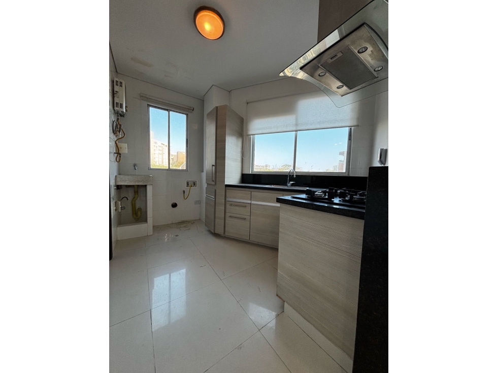 VENDO HERMOSO APTO CERCA AL CC VIVA — foto 2