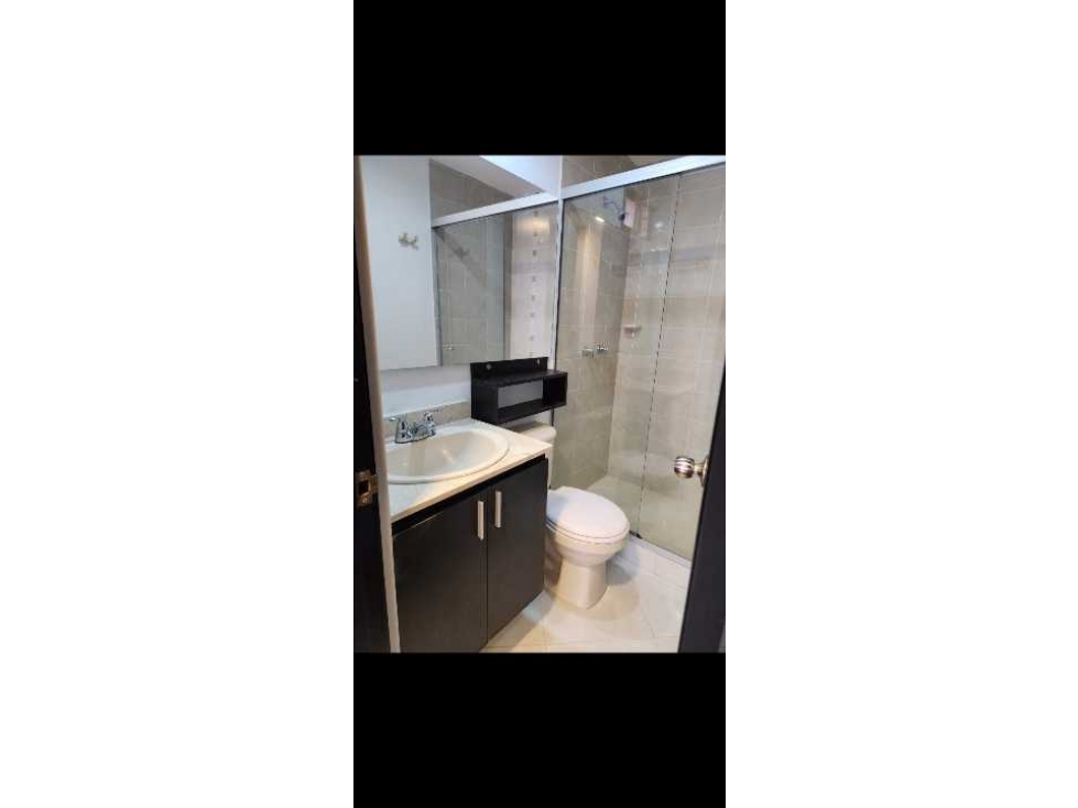 Vendo Apto Ciudad del Rio Área 72.68 $595