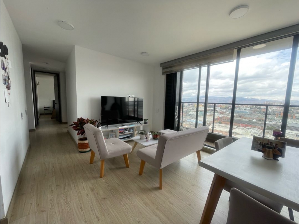 Vendo apto Ciudad Salitre + 3 hab + 78 m2 + balcón+ piso 21