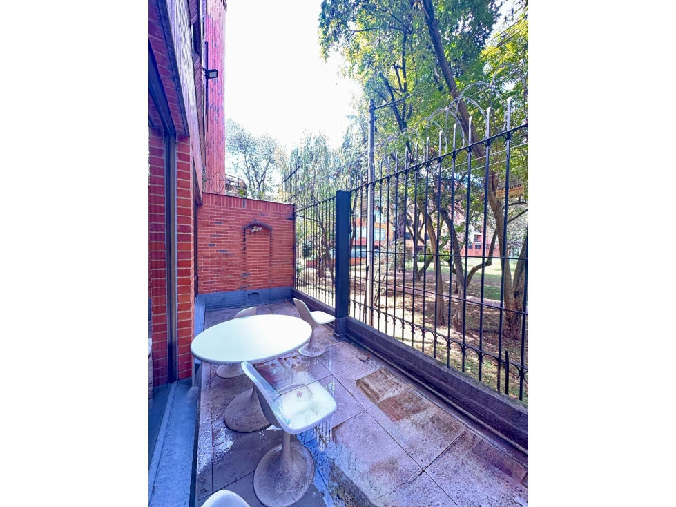 Vendo apto clasico con terraza frente a parque en Santa Bárbara — foto 3