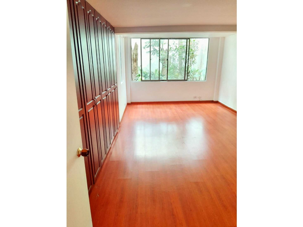 VENDO APTO DE OPORTUNIDAD EN EL CORAZÓN DE LA CABRERA — foto 2