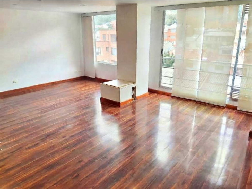 VENDO APTO DÚPLEX EN CEDRO GOLF