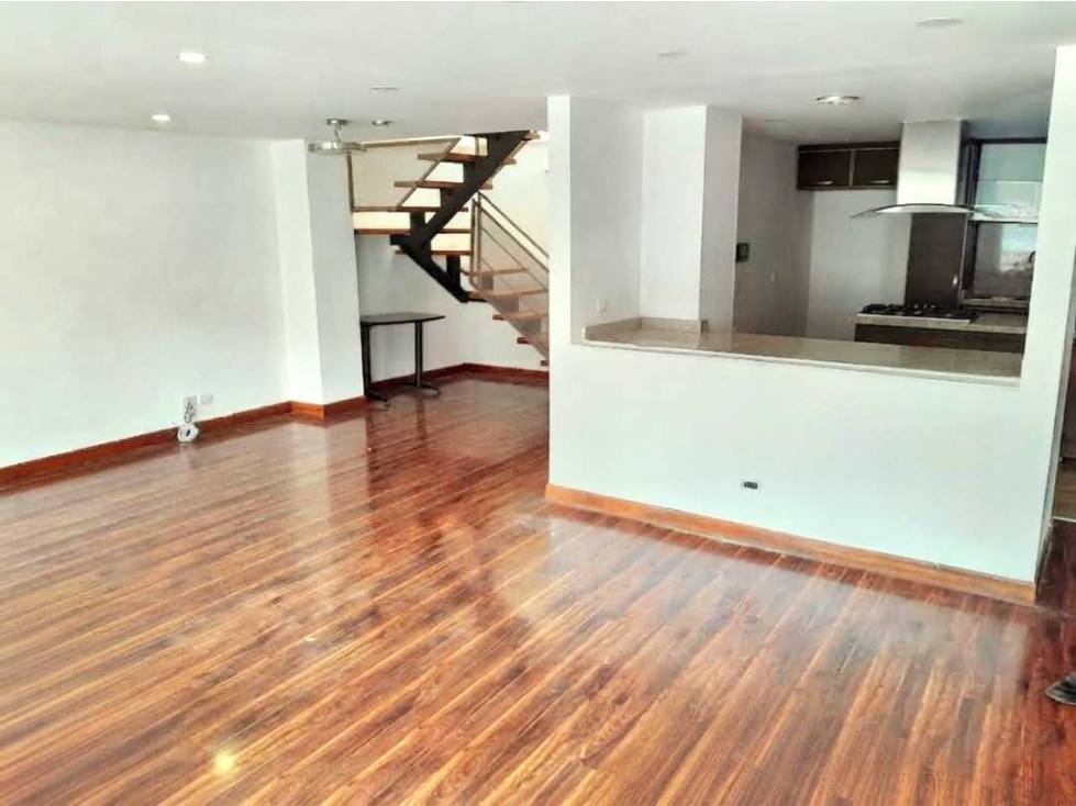 VENDO APTO DÚPLEX EN CEDRO GOLF — foto 3
