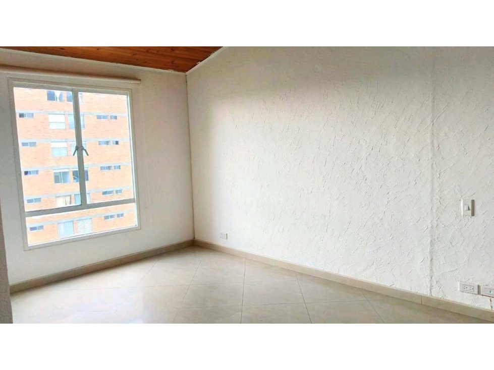 VENDO APTO DÚPLEX EN EL BARRIO ORQUÍDEAS — foto 3