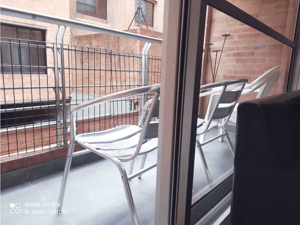 Vendo/Arriendo Apto Amoblado en Chico Reservado.2 hbs,gjes,balcón.YG — foto 4