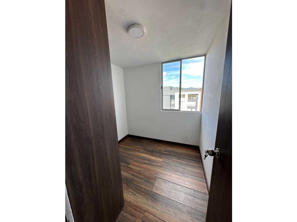 VENDO APTO EN LA CEJA $285MM AREA 49.5OMT2 5TO PISO CON ASCENSOR 2HABI — foto 4