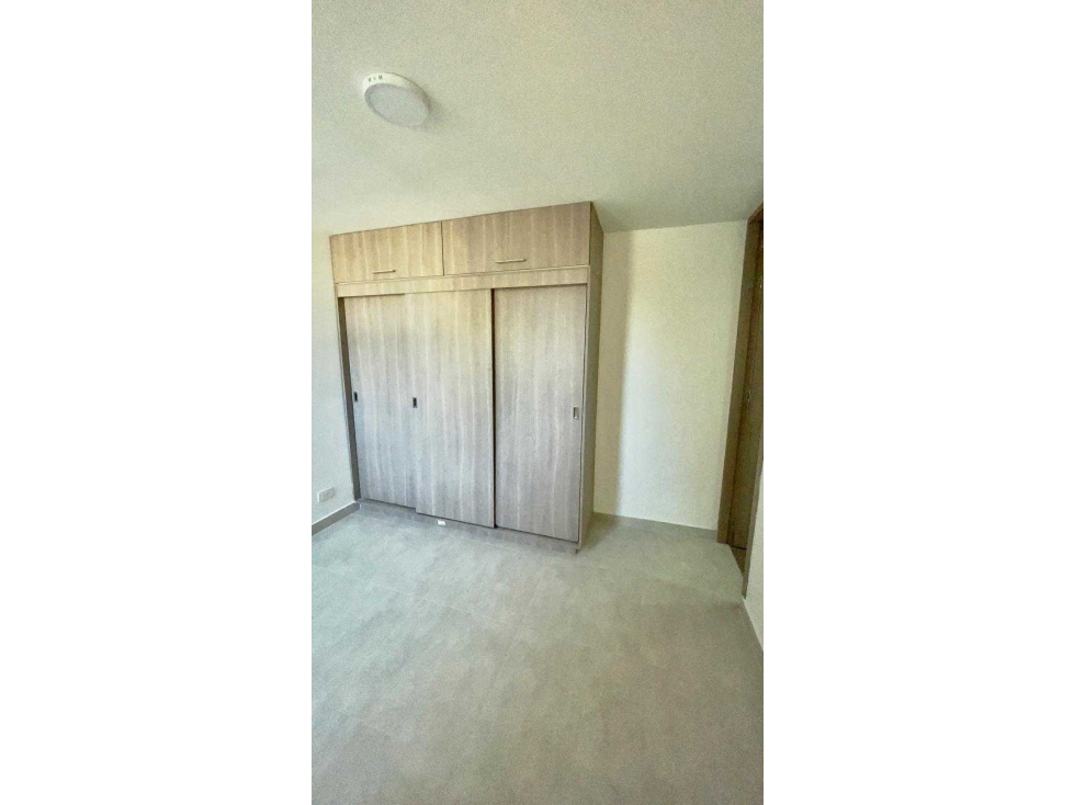 VENDO APTO EN RIONEGRO$350MM ÁREA 54MT2 PISO8 2HABIT 2BAÑOS 1PARQUEADE — foto 2