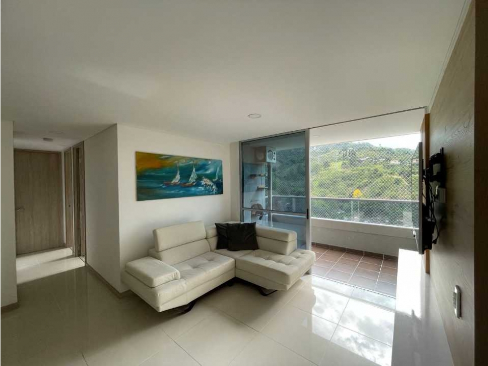 Vendo Apto Envigado Chigui Área 80.80 mtrs $680