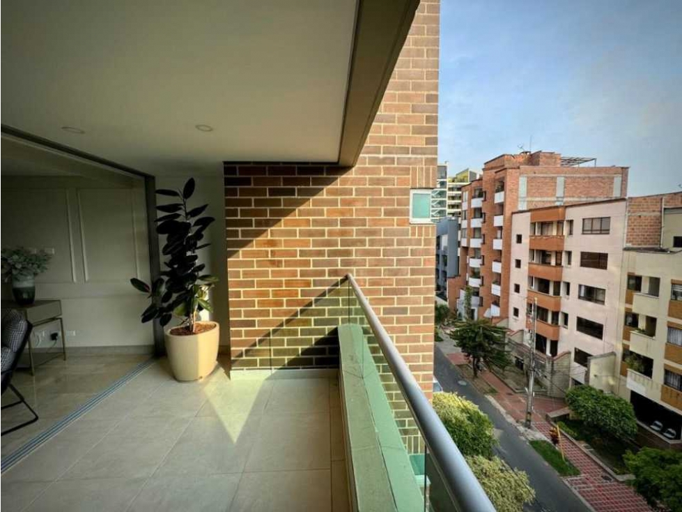 Vendo Apto laureles Área 129 mtrs, $890 - 3