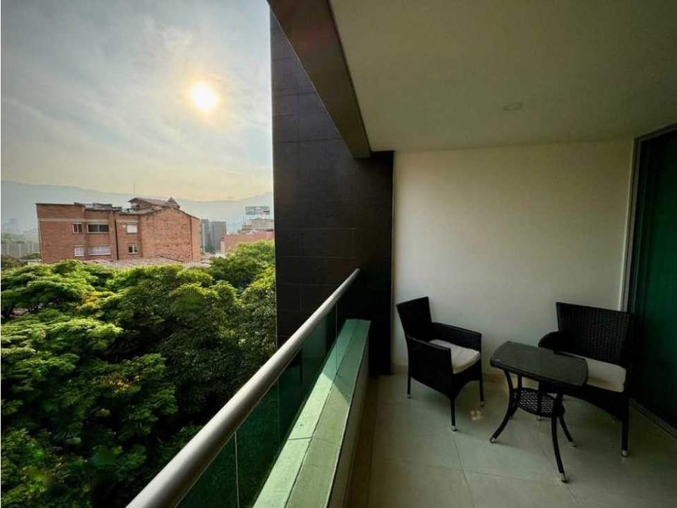 Vendo Apto laureles Área 129 mtrs, $890 - 4