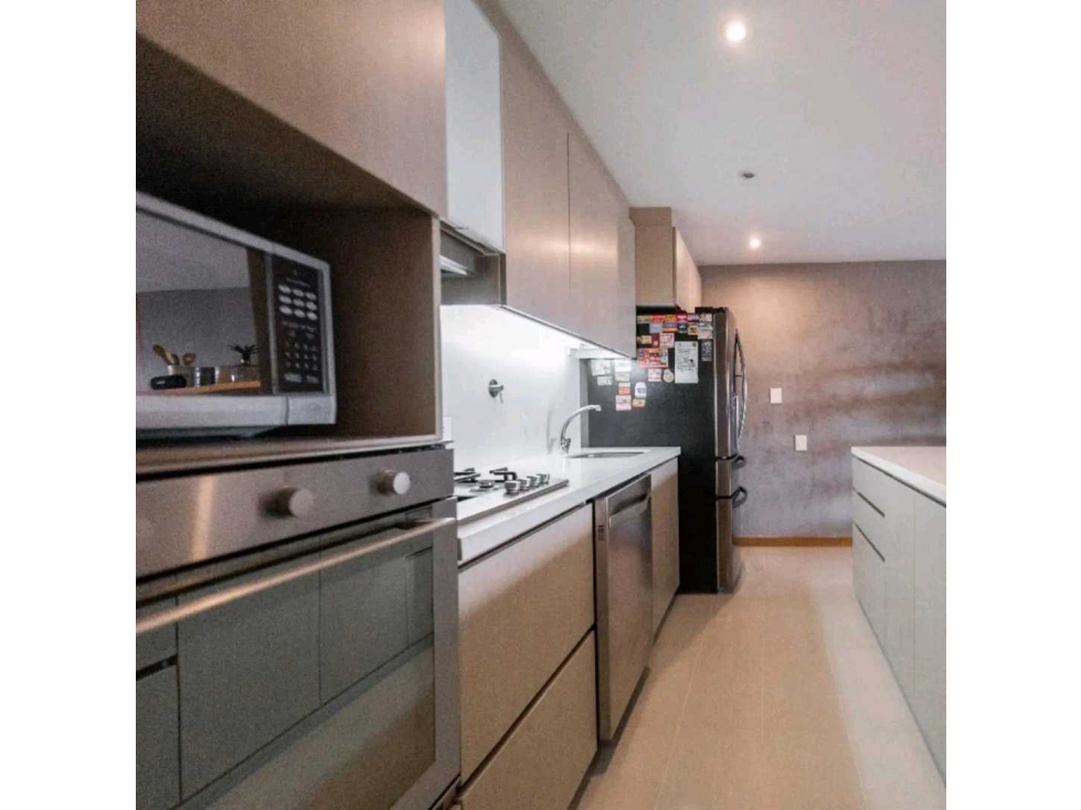Vendo Apto loma de Benedictinos,Área 137 Mtrs,$1120. - 1