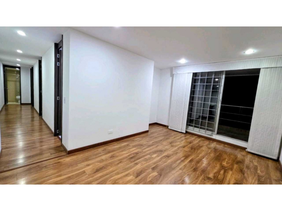 VENDO APTO PARQUE DE LOS CIPRESES MODELO NORTE 3 HAB TERRAZA — foto 2