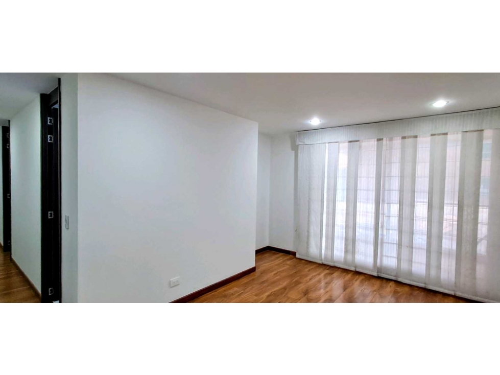VENDO APTO PARQUE DE LOS CIPRESES MODELO NORTE 3 HAB TERRAZA — foto 3