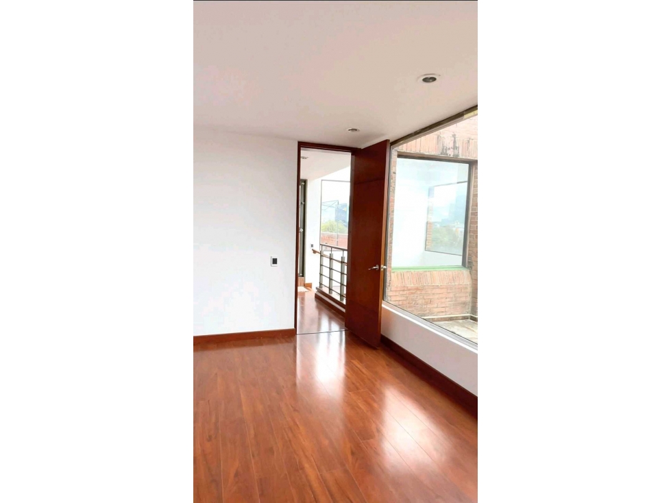 VENDO APTO PENTHOUSE DÚPLEX EN SANTA BARBARA - 2