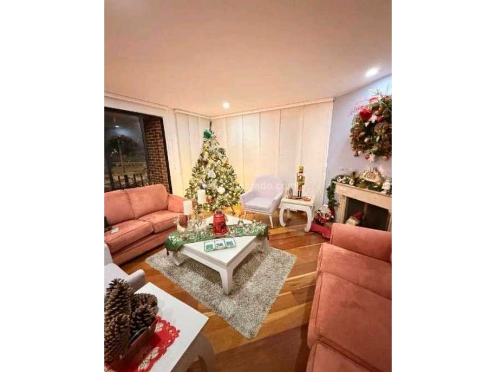 VENDO APTO REMODELADO EN CHICO