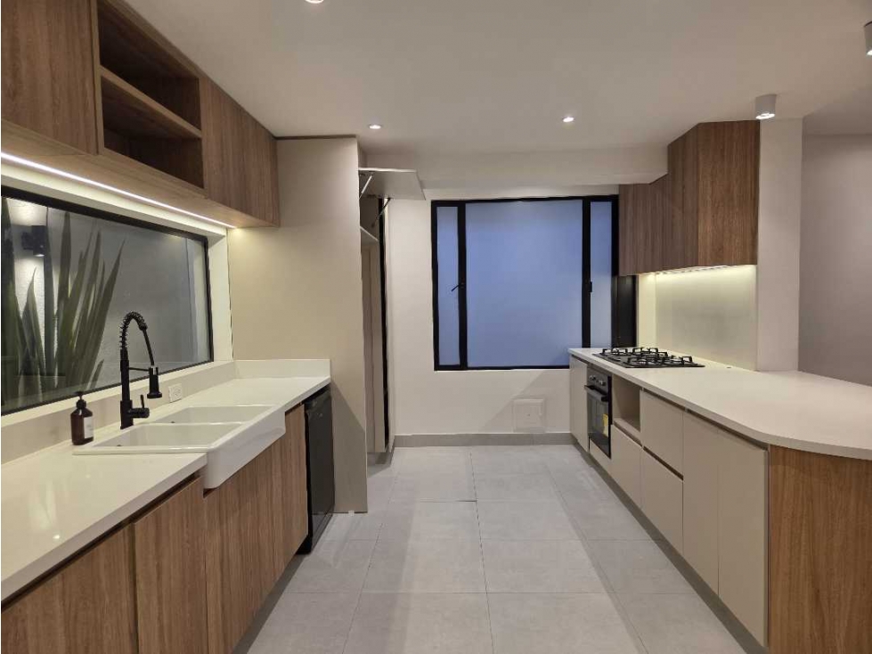 VENDO APTO REMODELADO ROSALES 3 CUARTOS — foto 4