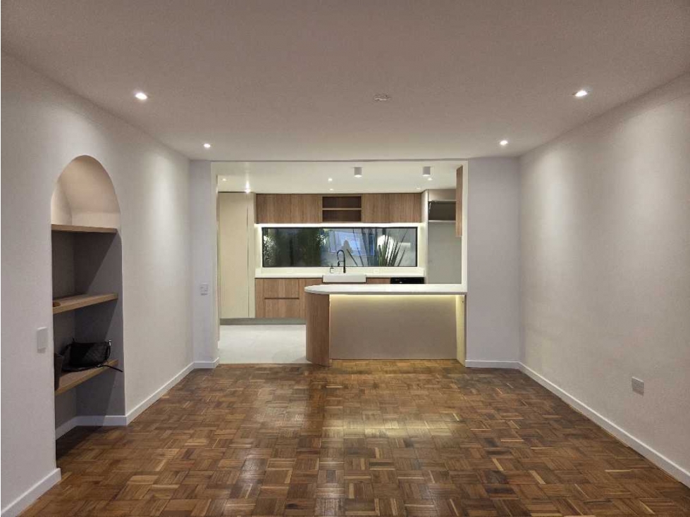 VENDO APTO REMODELADO ROSALES 3 CUARTOS
