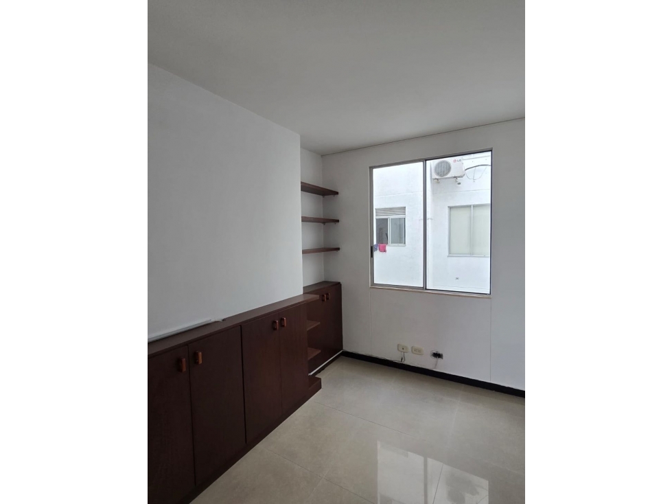 Vendo apto + Cali comuna 17 + 87 m2 + 3 hab + balcon + 6 piso — foto 3